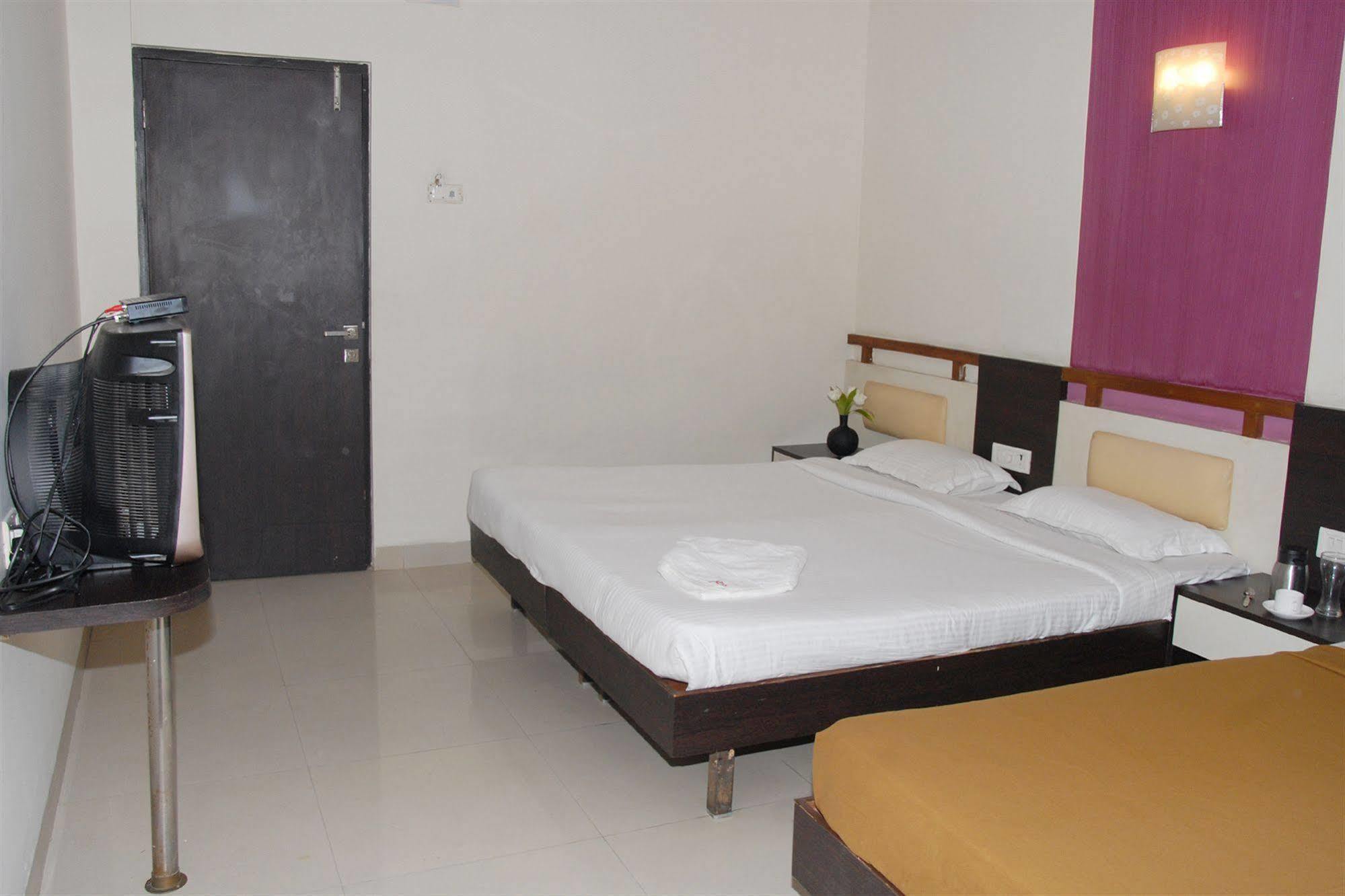 Hotel Enzo International Bangalore Eksteriør billede